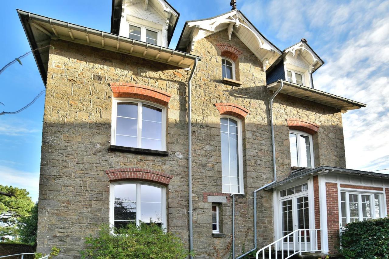 La Brise Cancalaise - Maison Typique Avec Vue Mer Cancale Exteriör bild