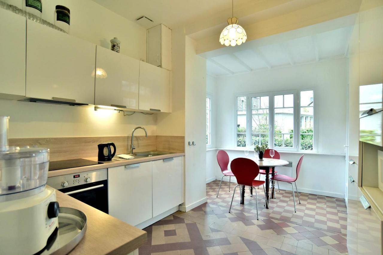 La Brise Cancalaise - Maison Typique Avec Vue Mer Cancale Exteriör bild